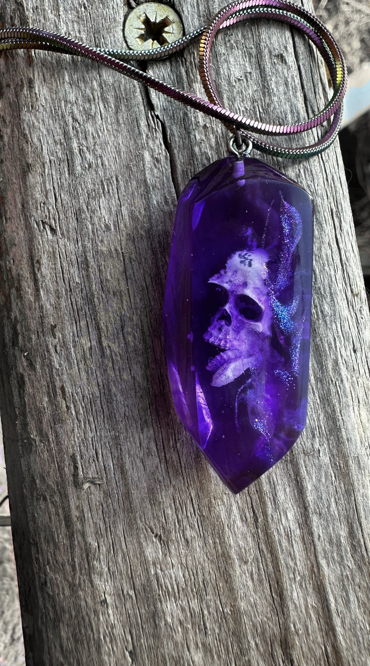 Shade of a Twisted Soul - pendant