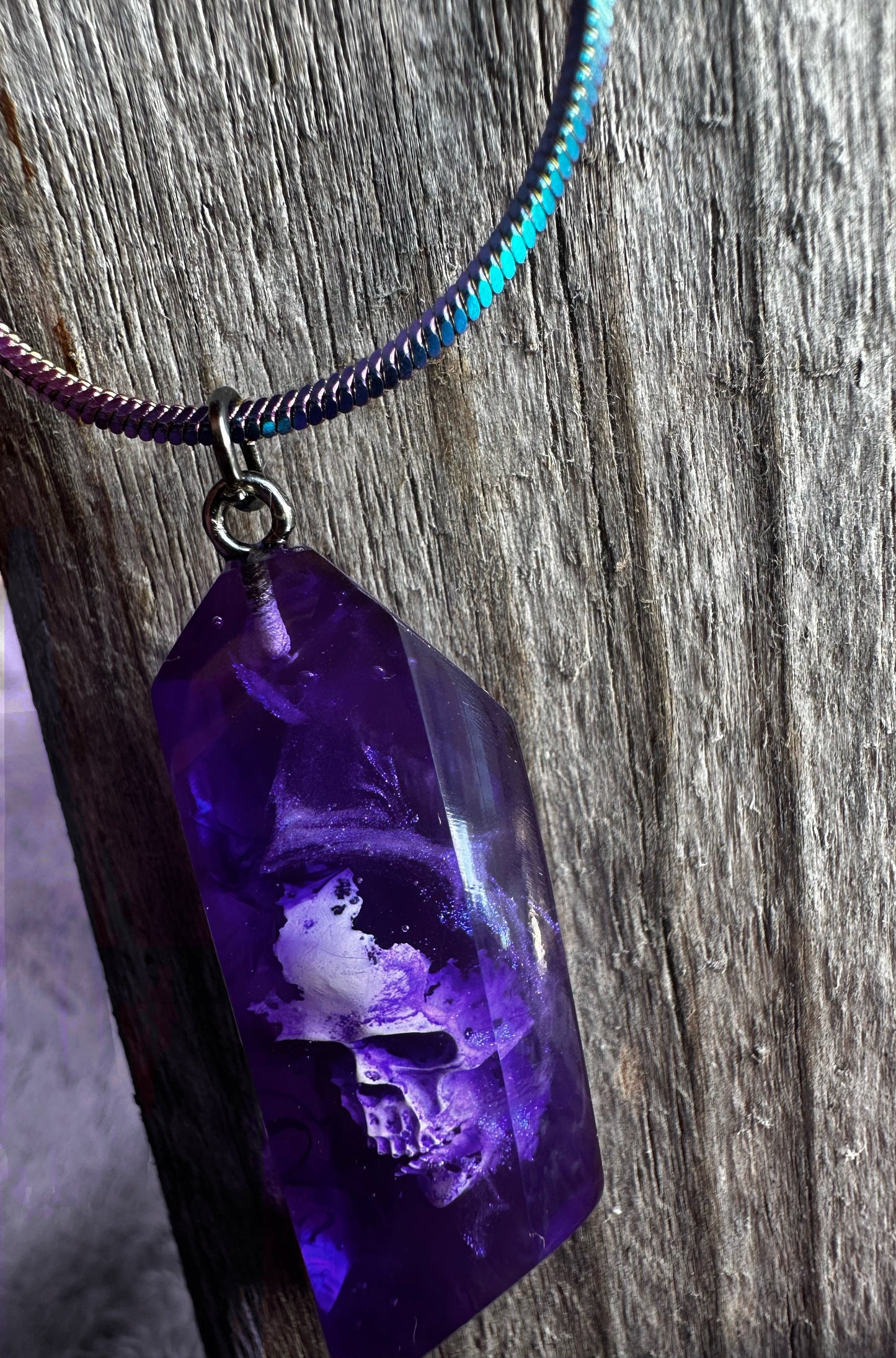 Shade of a Twisted Soul - pendant