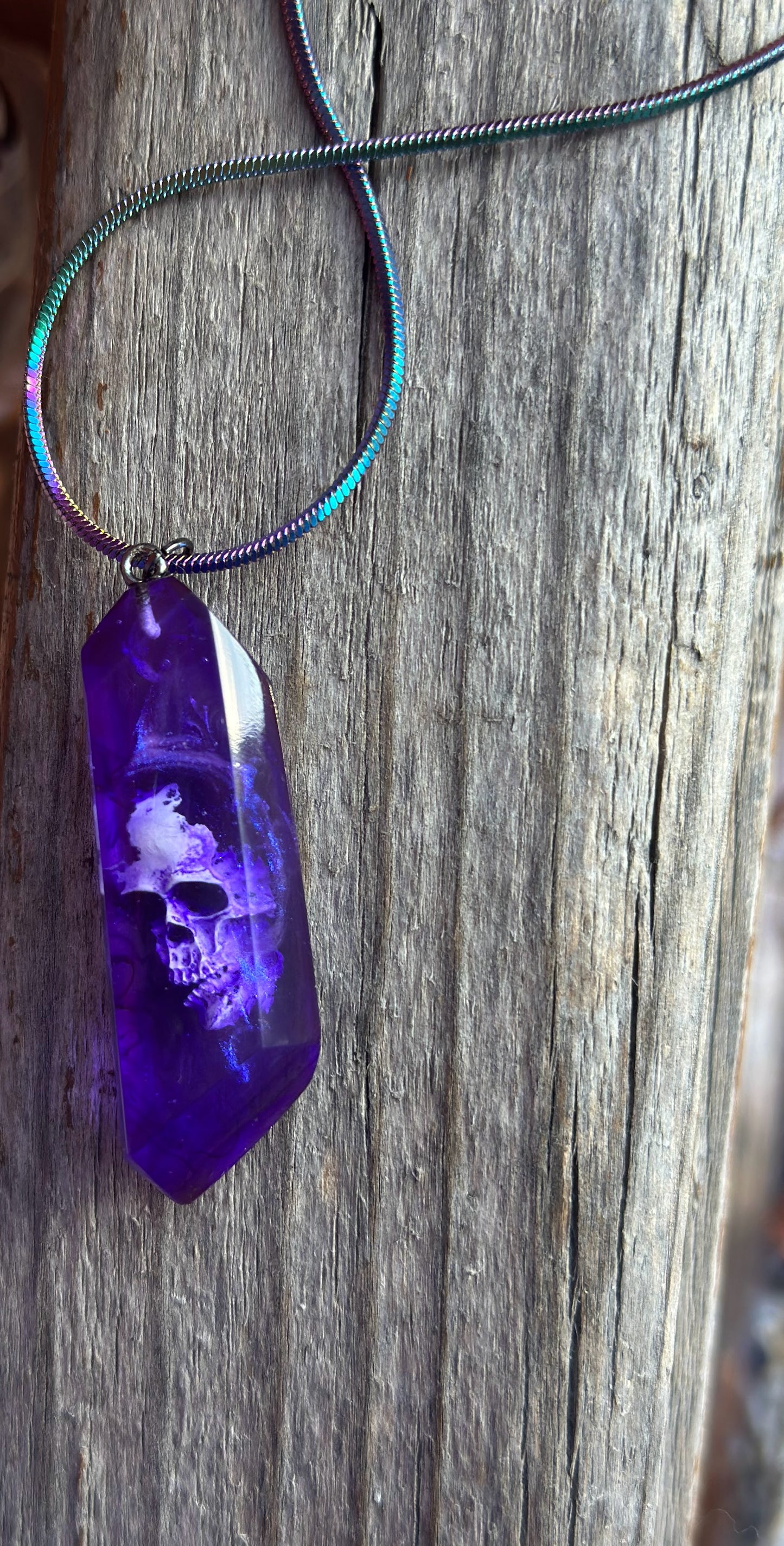 Shade of a Twisted Soul - pendant