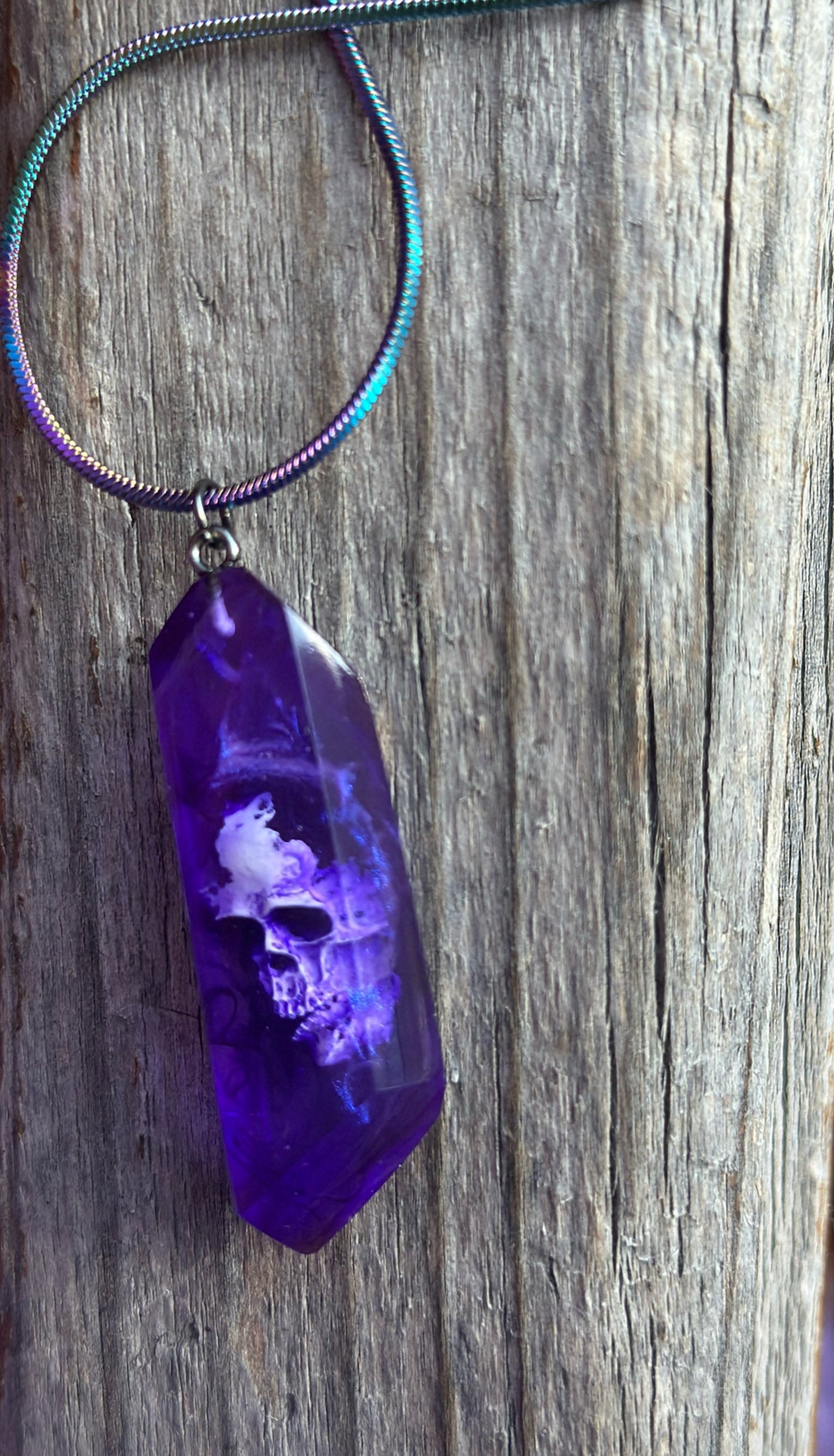 Shade of a Twisted Soul - pendant